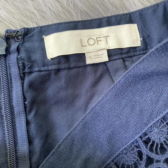 Ann Taylor Loft Sz 6 Womens Navy Blue Crochet Eyelet Skirt Knee Length Lined - Picture 4 of 11